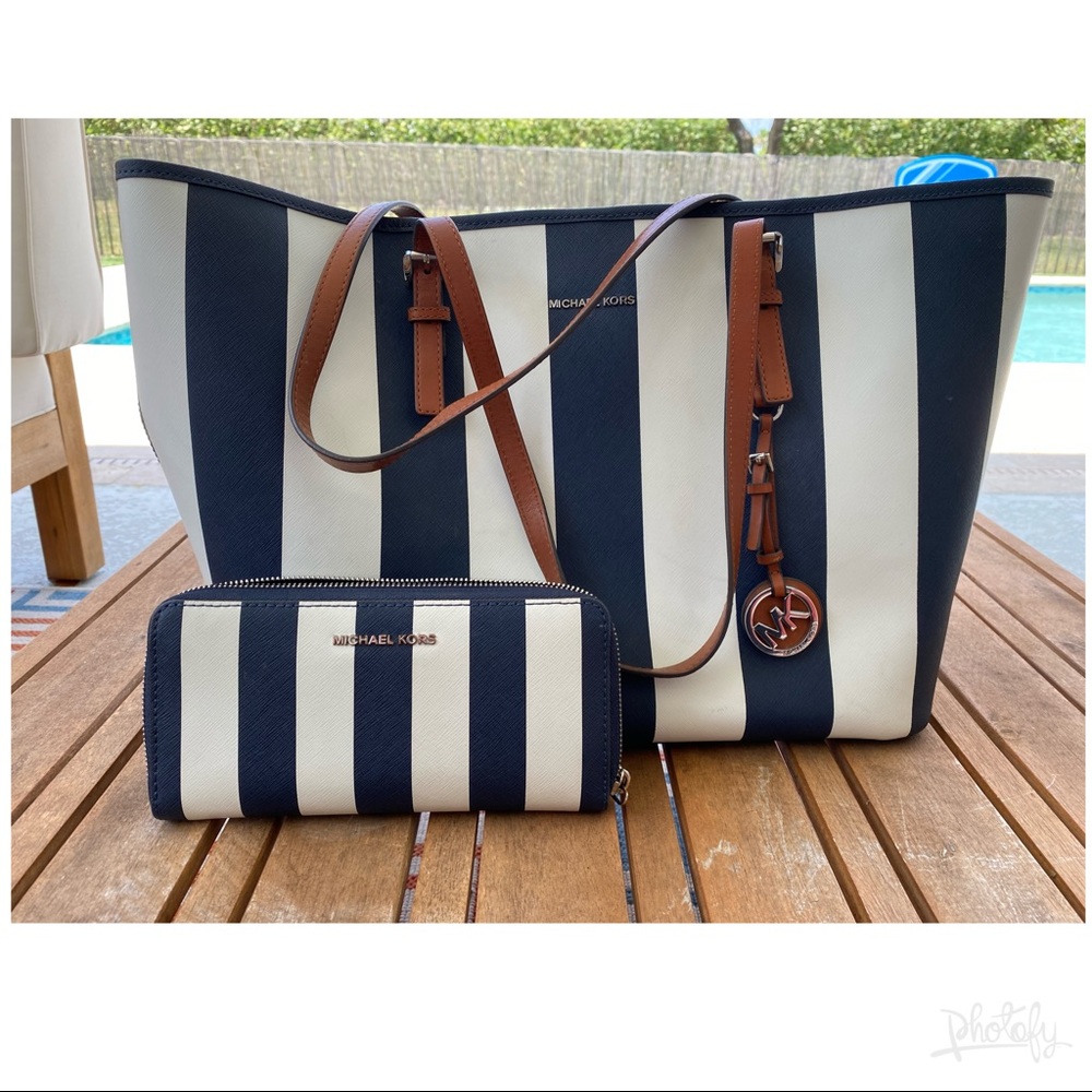 Michael Kors tote and wallet